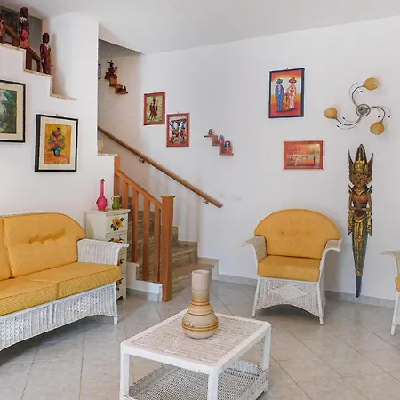 Stunning In W/ 3 Bedrooms *