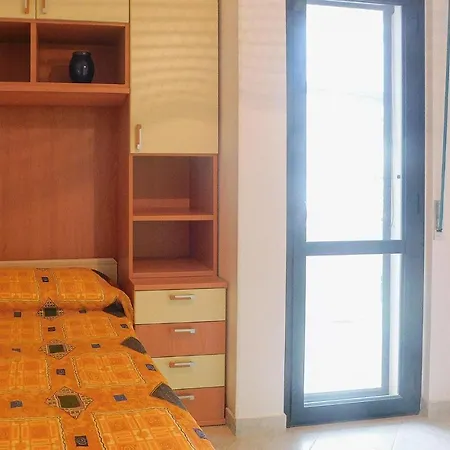 Stunning In W/ 3 Bedrooms *